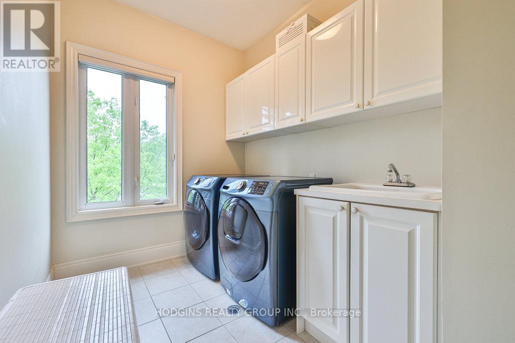 3264 Barchester Court, Mississauga (Erin Mills), Ontario  L5L 5Z1 - Photo 29 - W12342585