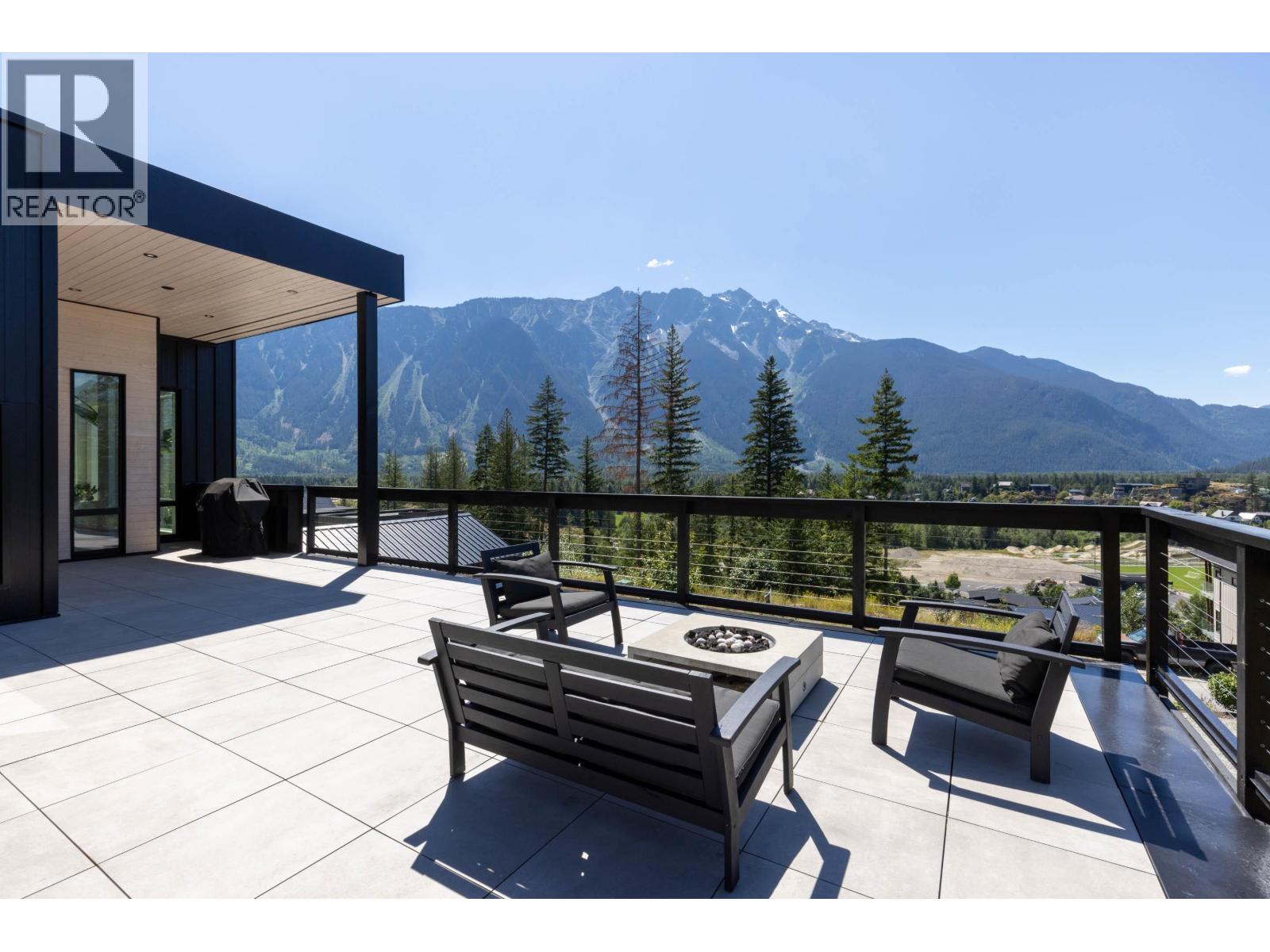 7676 Cerulean Drive, Pemberton, British Columbia  V0N 2L3 - Photo 16 - R3036866