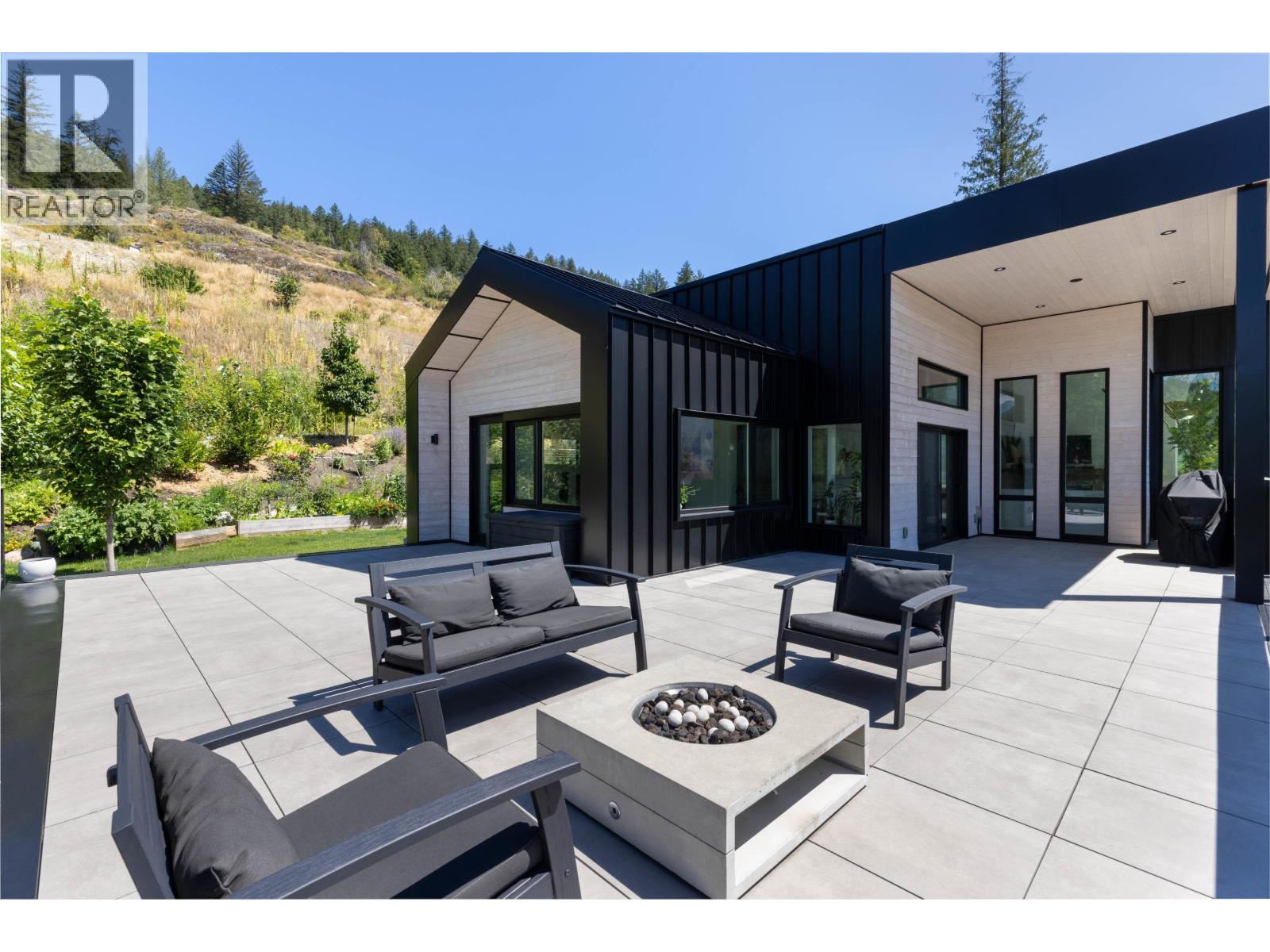 7676 Cerulean Drive, Pemberton, British Columbia  V0N 2L3 - Photo 17 - R3036866
