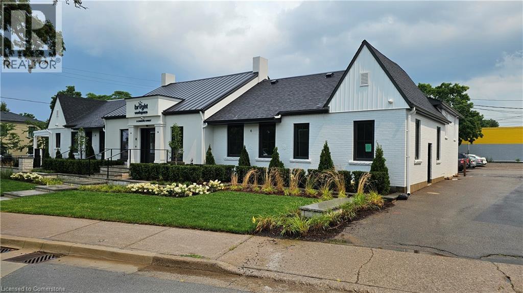 8 CHRISTIE Street, Grimsby, Ontario