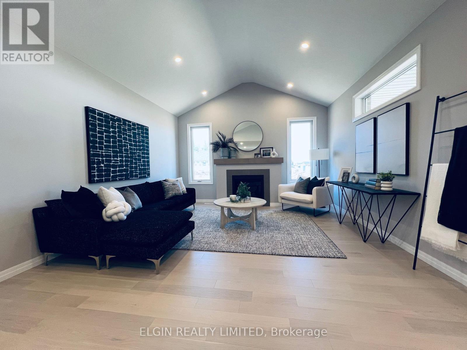 Photo 16 of 32 for 11 Dunning Way