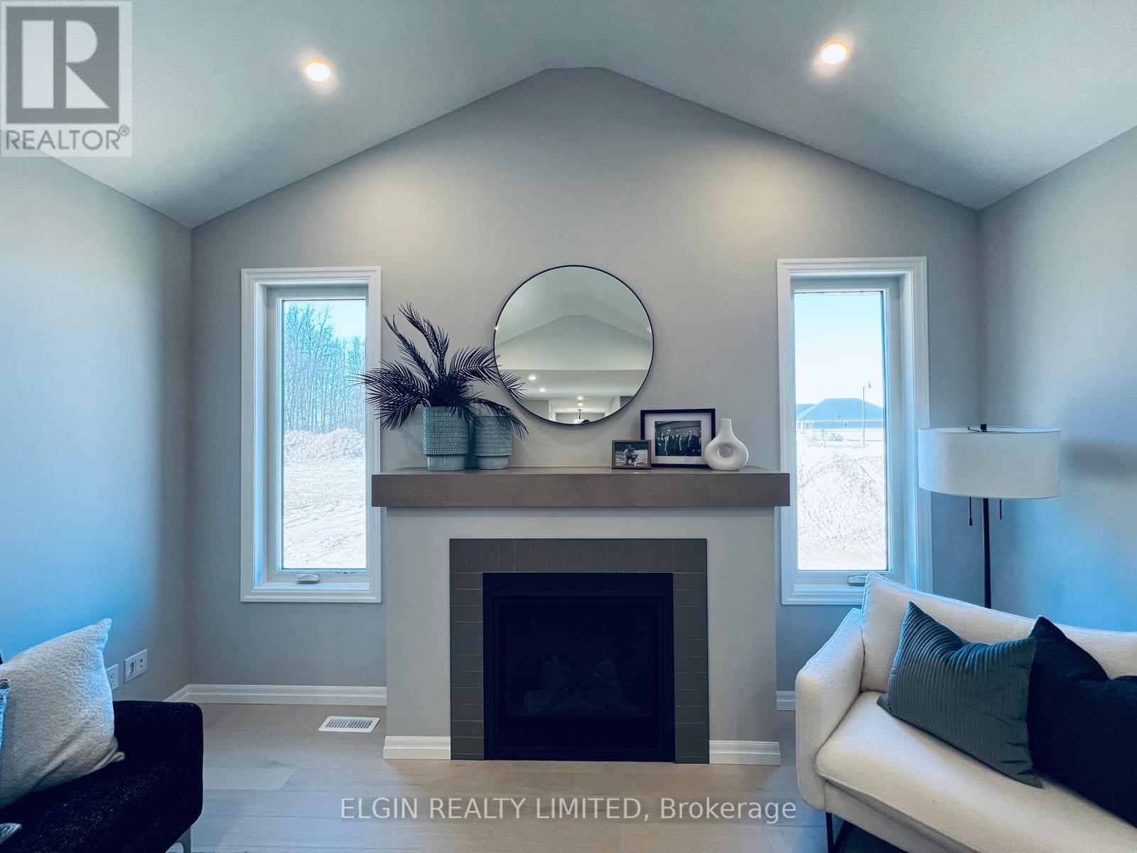 Photo 17 of 32 for 11 Dunning Way