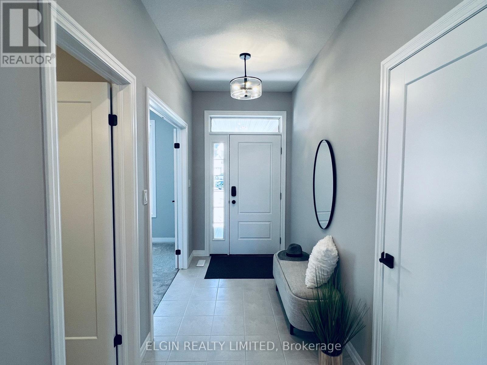 Photo 3 of 32 for 11 Dunning Way