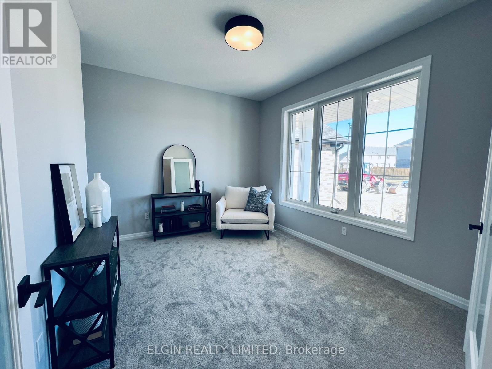 Photo 5 of 32 for 11 Dunning Way