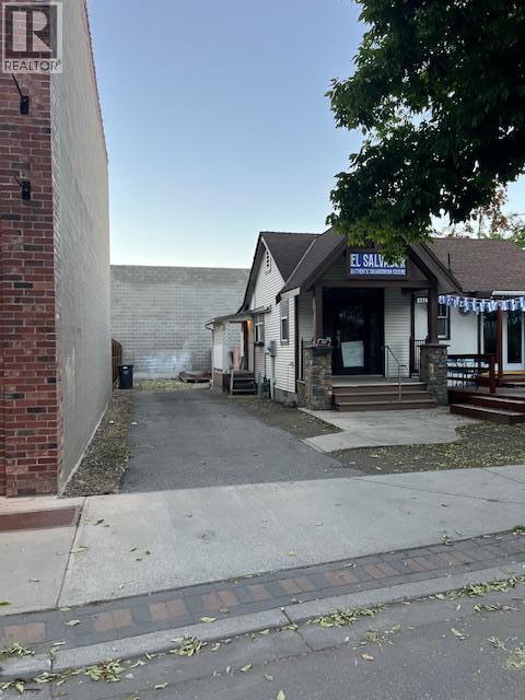 Property at 482 West Avenue image 3