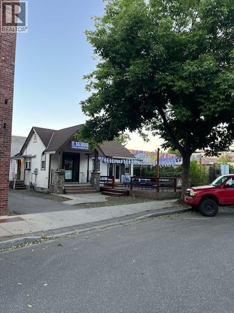 Property at 482 West Avenue image 2