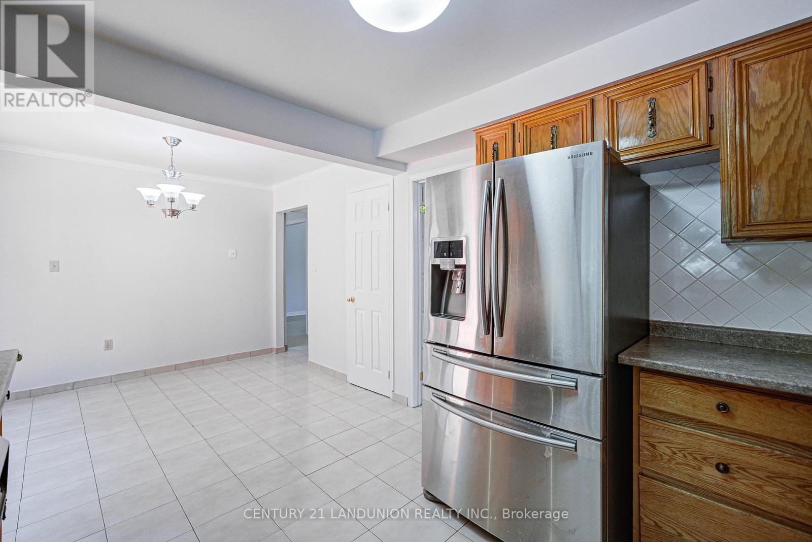 12b Burnt Bark Drive, Toronto, Ontario  M1V 3J8 - Photo 10 - E12342615