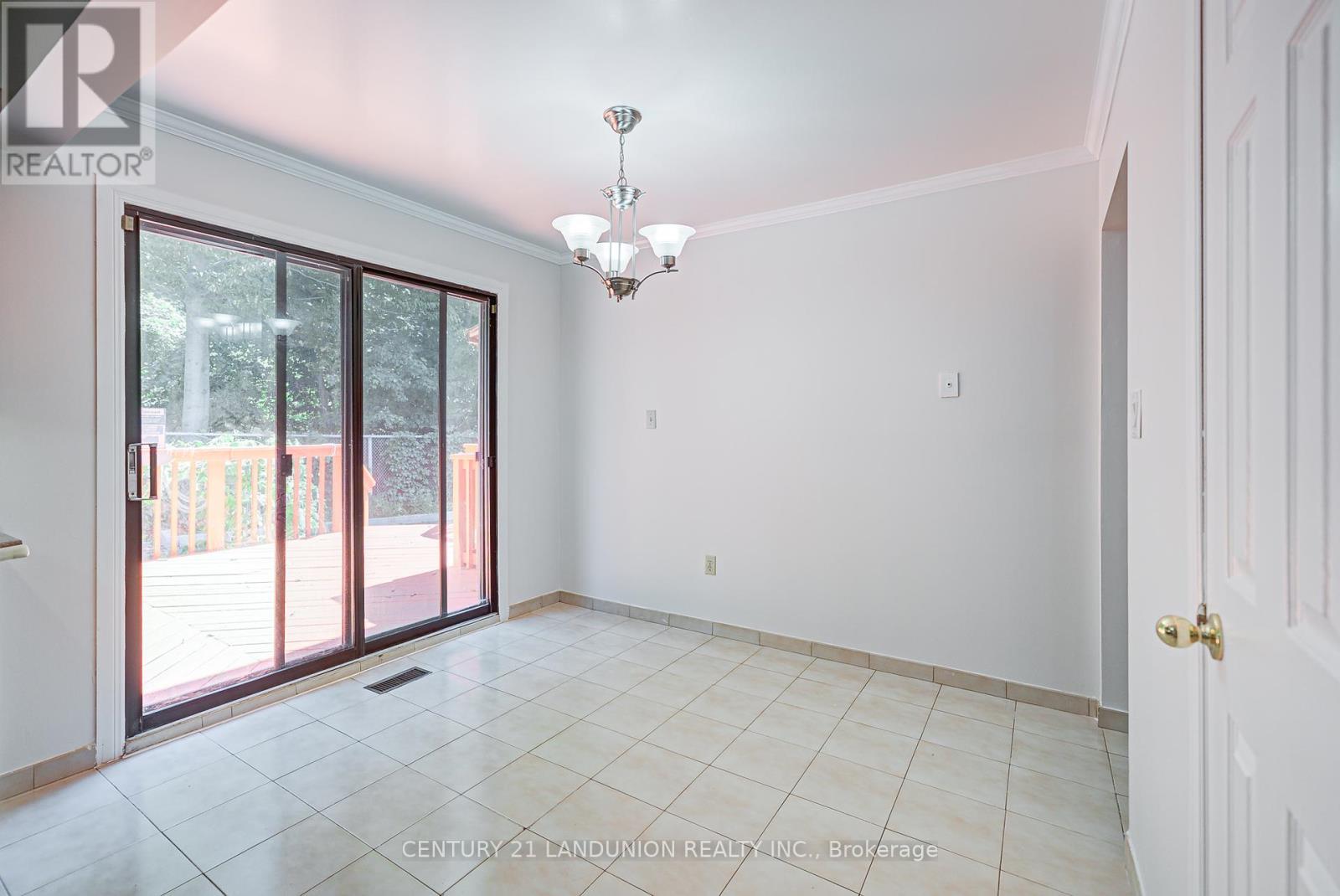 12b Burnt Bark Drive, Toronto, Ontario  M1V 3J8 - Photo 12 - E12342615