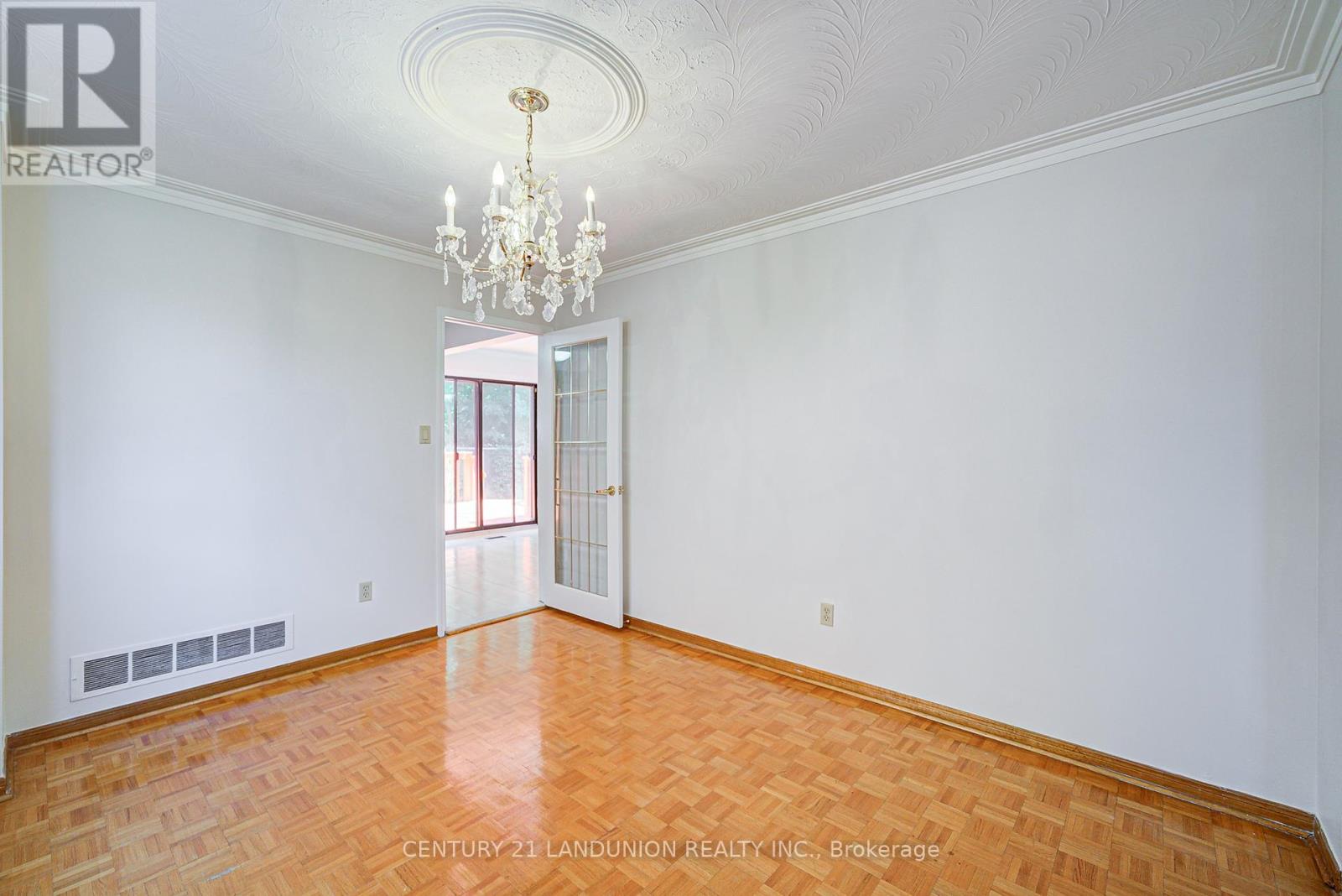 12b Burnt Bark Drive, Toronto, Ontario  M1V 3J8 - Photo 7 - E12342615