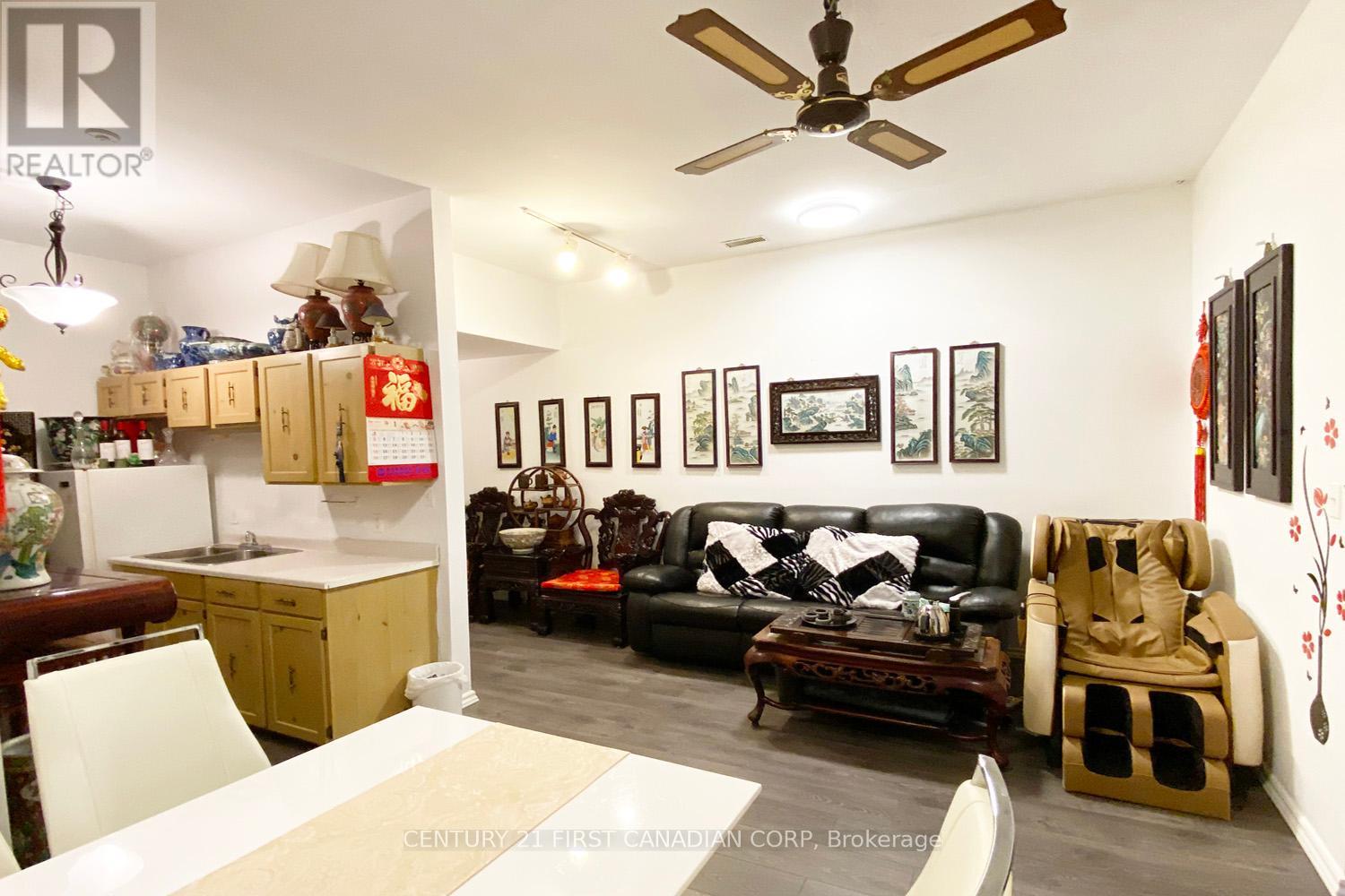 20 King Street W, Lambton Shores, Ontario  N0N 1J0 - Photo 25 - X12342655