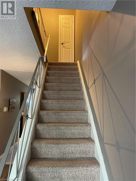 710 Wonderland Road S, London South, Ontario  N6K 1L8 - Photo 12 - X12342673