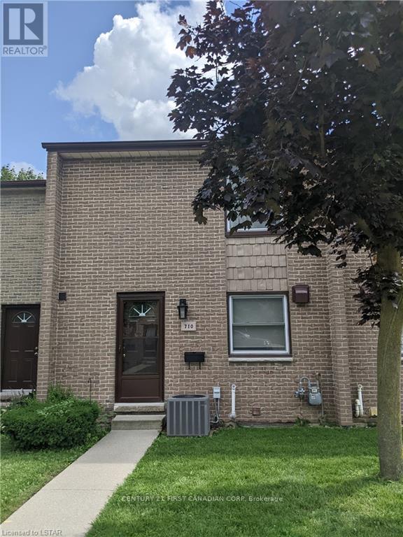 Property at 710 WONDERLAND ROAD S image 2