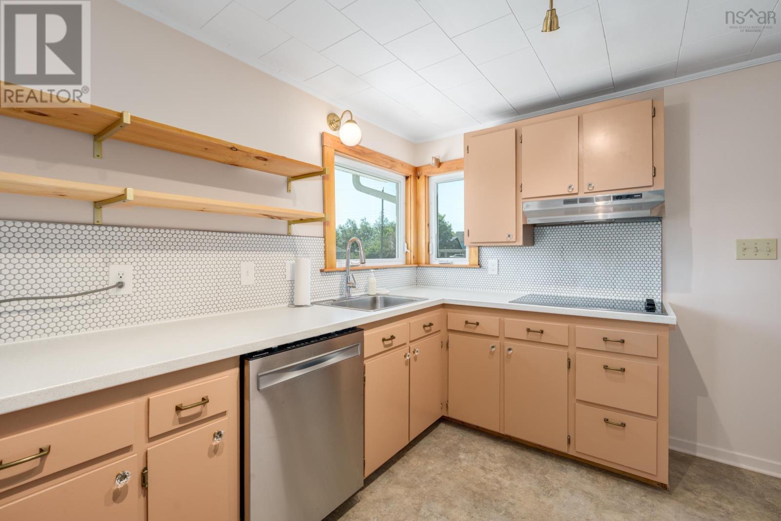 35 Hector Street, Port Maitland, Nova Scotia  B5A 5R8 - Photo 13 - 202518693