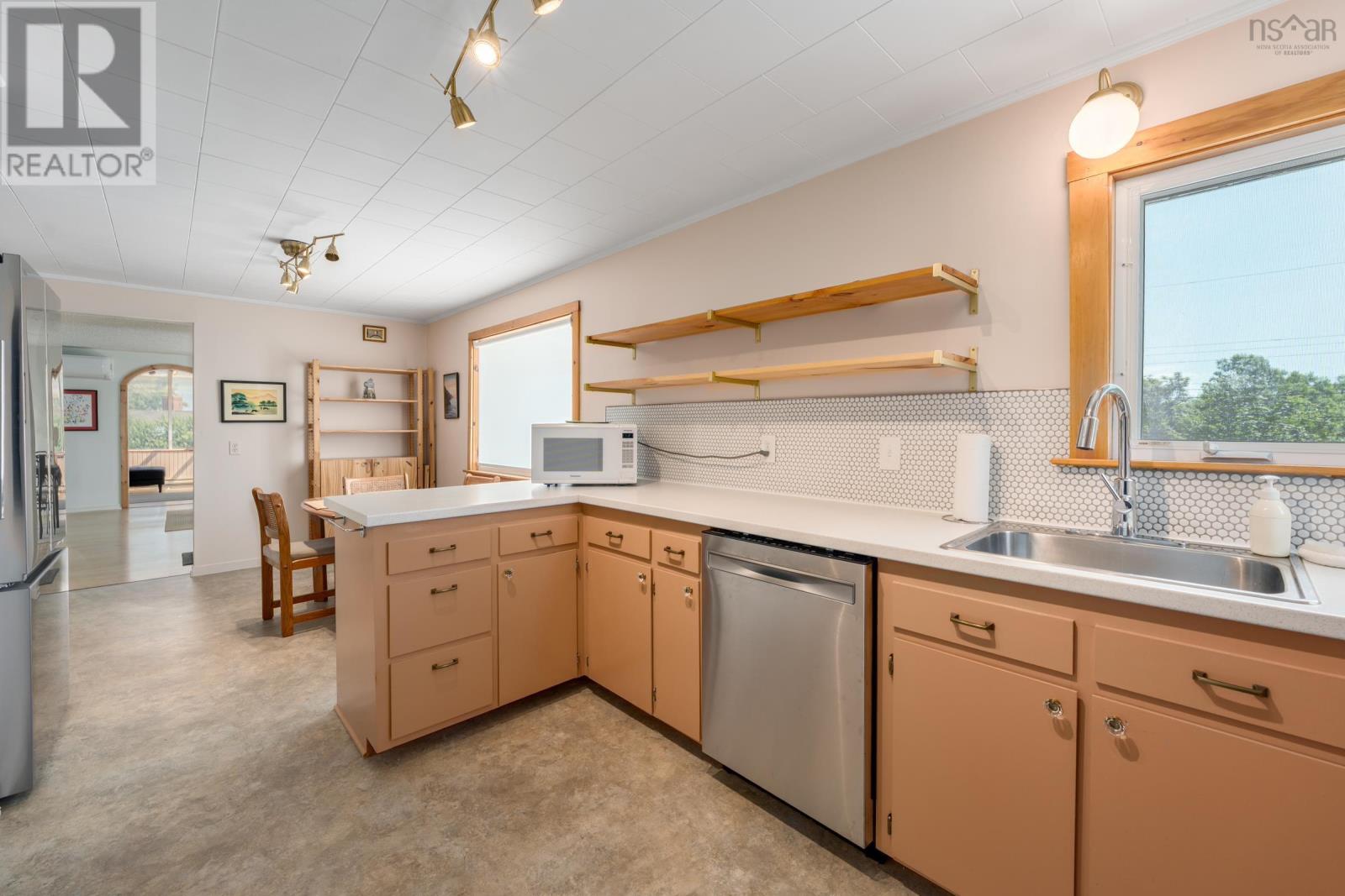 35 Hector Street, Port Maitland, Nova Scotia  B5A 5R8 - Photo 14 - 202518693