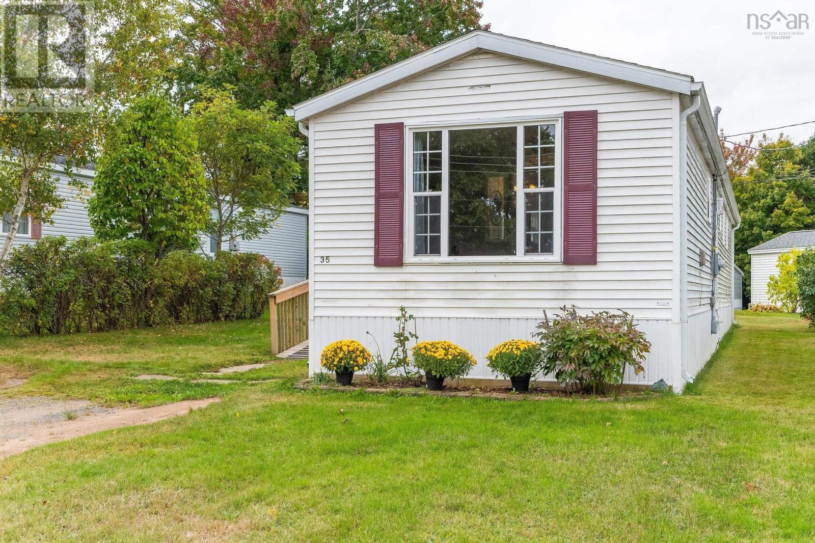 35 Olympic Avenue, New Minas, Nova Scotia  B4N 3T9 - Photo 1 - 202520039