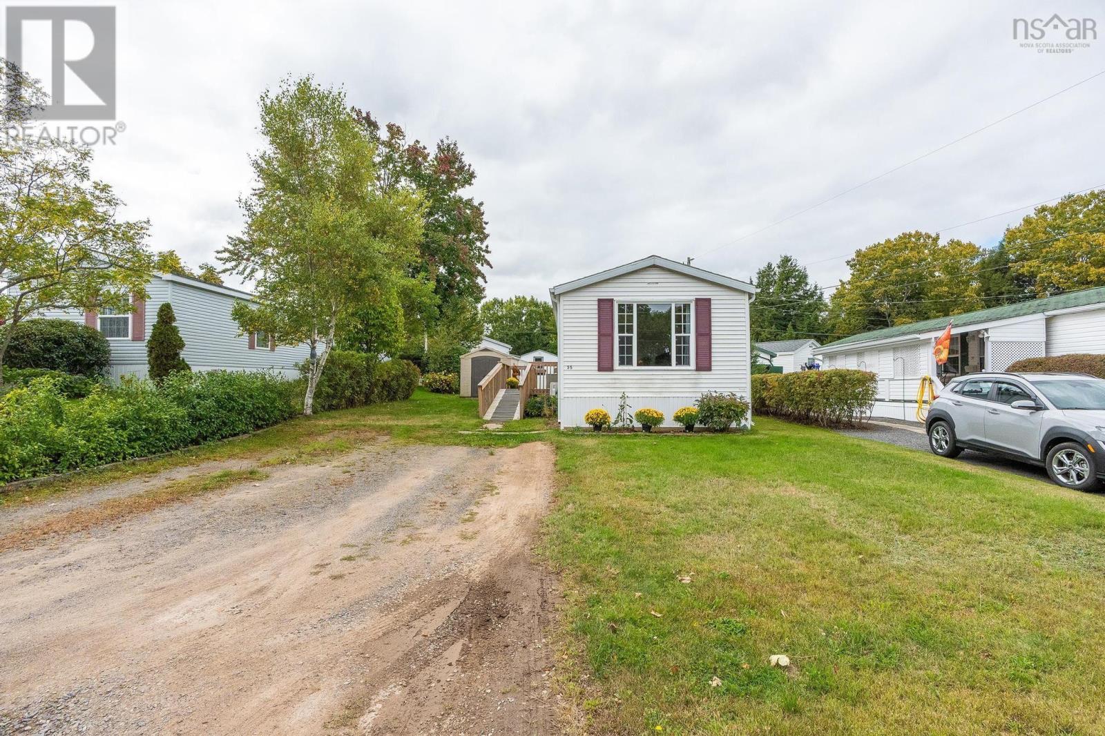 35 Olympic Avenue, New Minas, Nova Scotia  B4N 3T9 - Photo 2 - 202520039