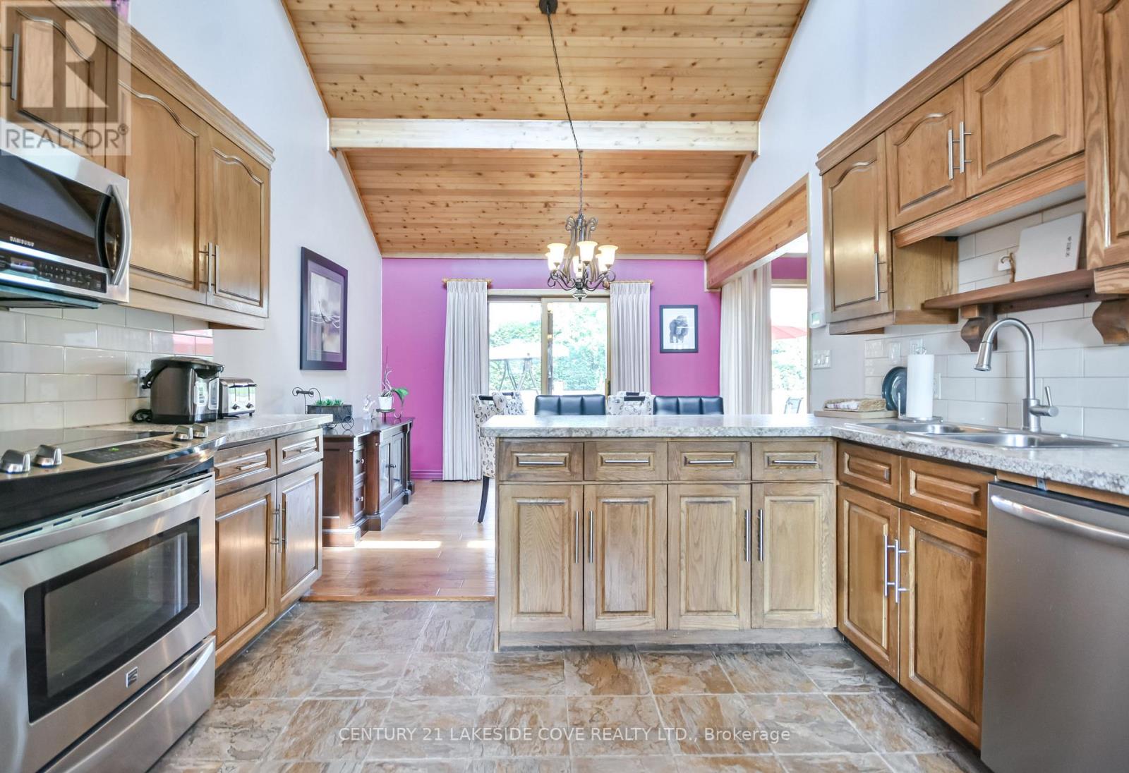 135 Bayshore Drive, Ramara, Ontario  L0K 1B0 - Photo 17 - S12342630