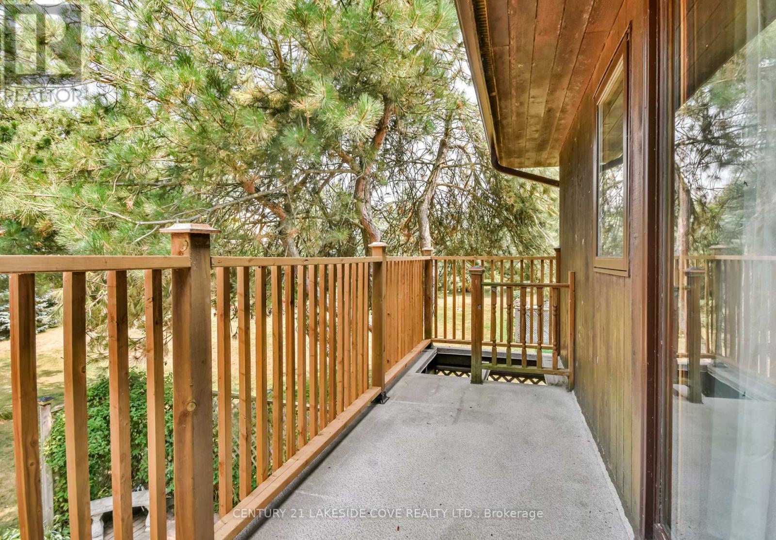 135 Bayshore Drive, Ramara, Ontario  L0K 1B0 - Photo 35 - S12342630
