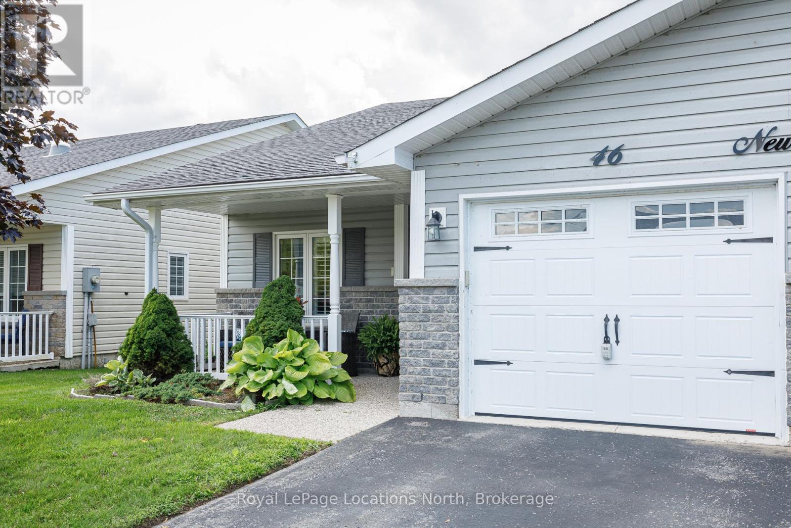 46 New York Avenue, Wasaga Beach, Ontario  L9Z 3A8 - Photo 2 - S12342654