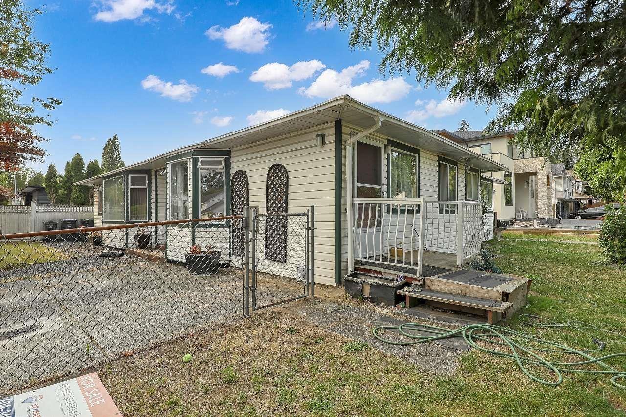 14187 66a Avenue, Surrey, British Columbia V3W 9N7 - Photo 3 - R3035861