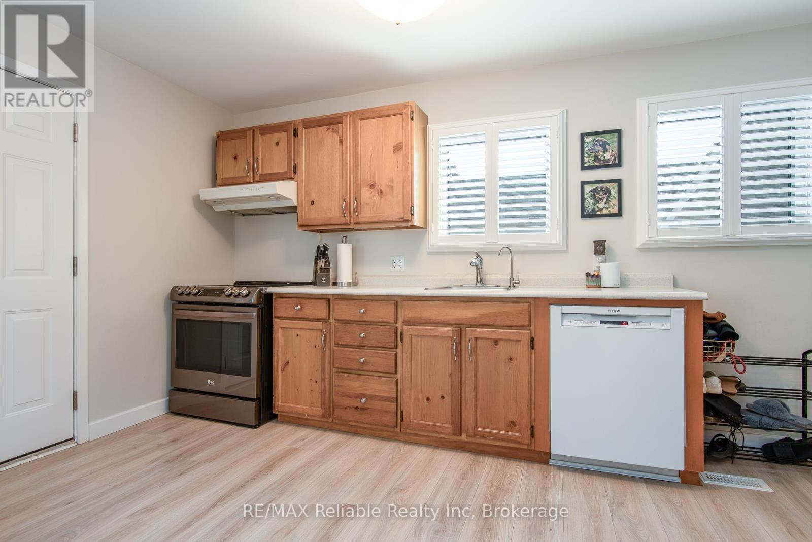 47 West William Street, Huron East, Ontario  N0K 1W0 - Photo 17 - X12342669