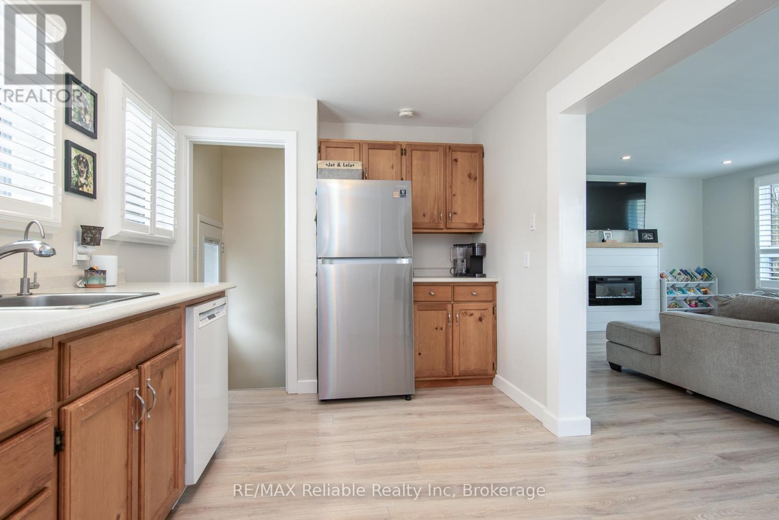 47 West William Street, Huron East, Ontario  N0K 1W0 - Photo 19 - X12342669