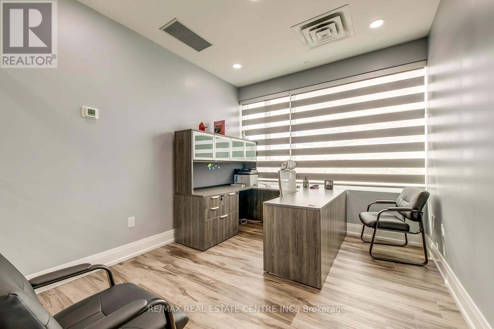 211 - 3475 Rebecca Street, Oakville, Ontario  L6L 0H3 - Photo 14 - W12342624