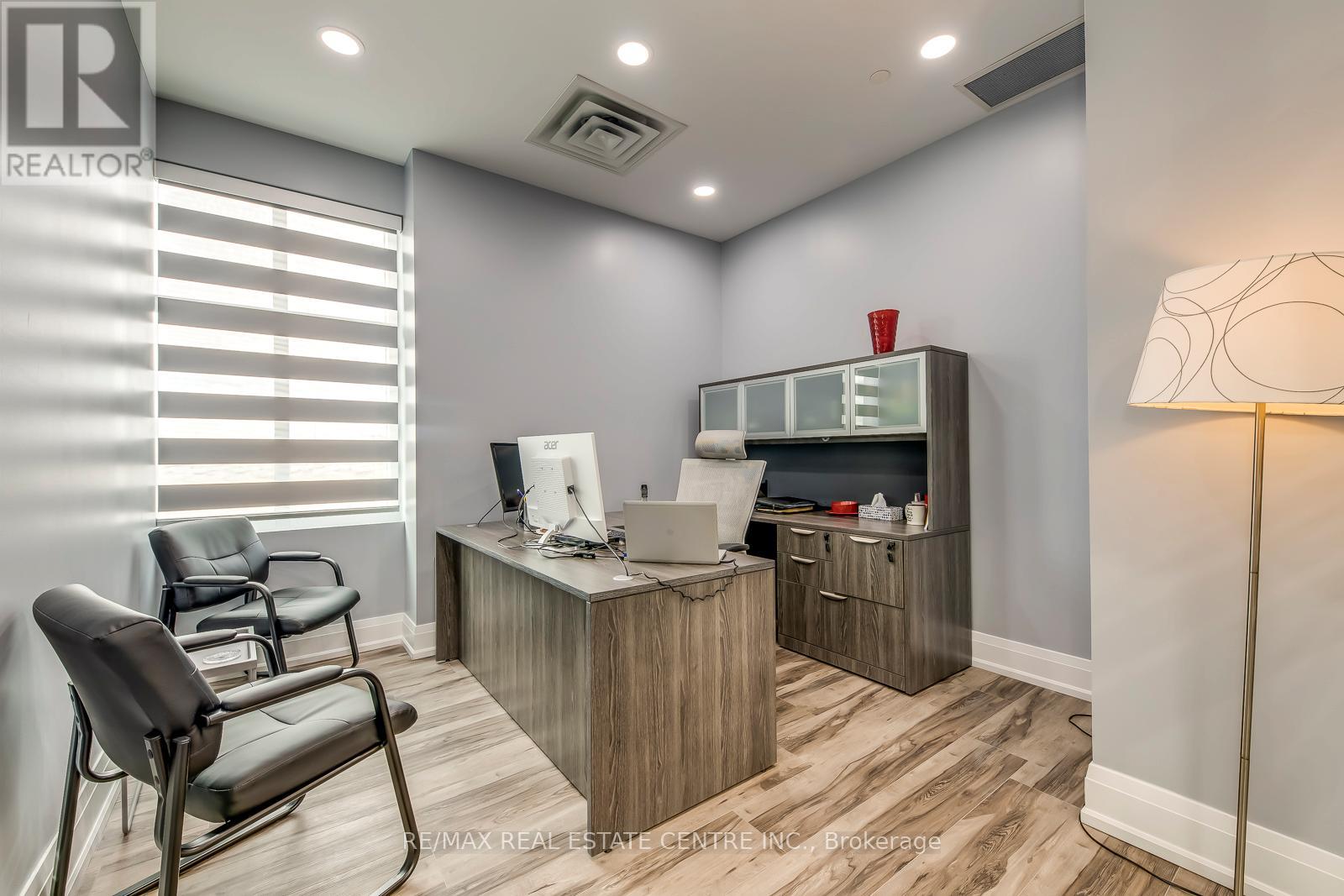 211 - 3475 Rebecca Street, Oakville, Ontario  L6L 0H3 - Photo 16 - W12342624