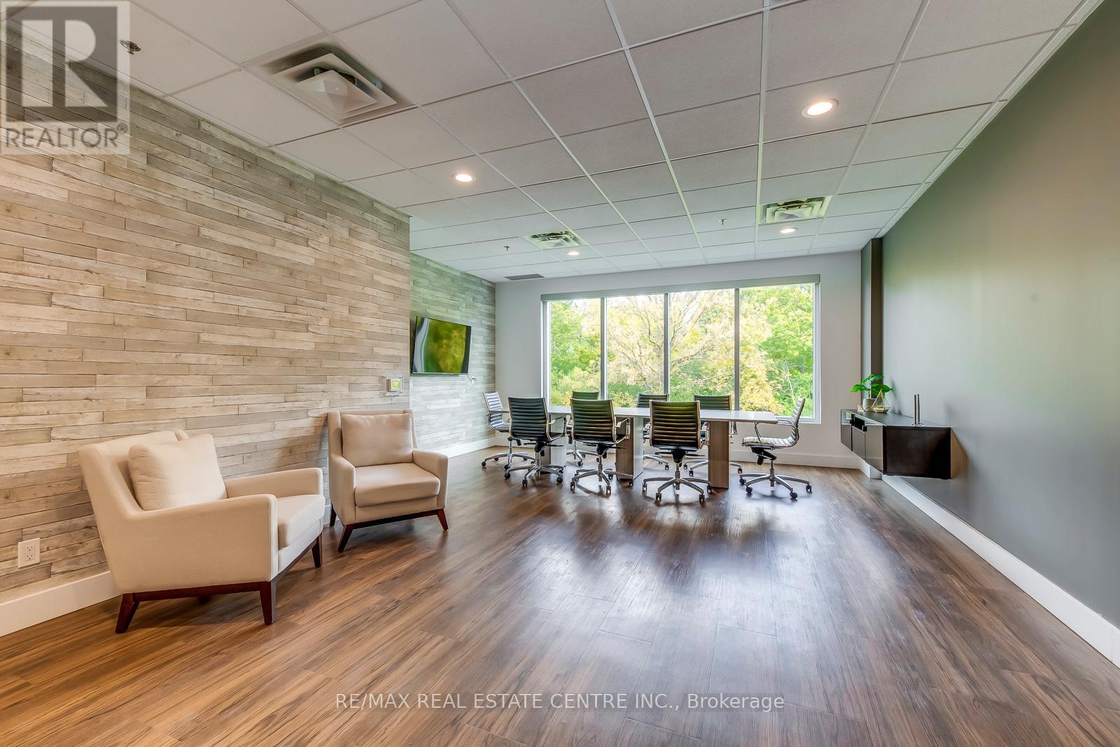 211 - 3475 Rebecca Street, Oakville, Ontario  L6L 0H3 - Photo 17 - W12342624