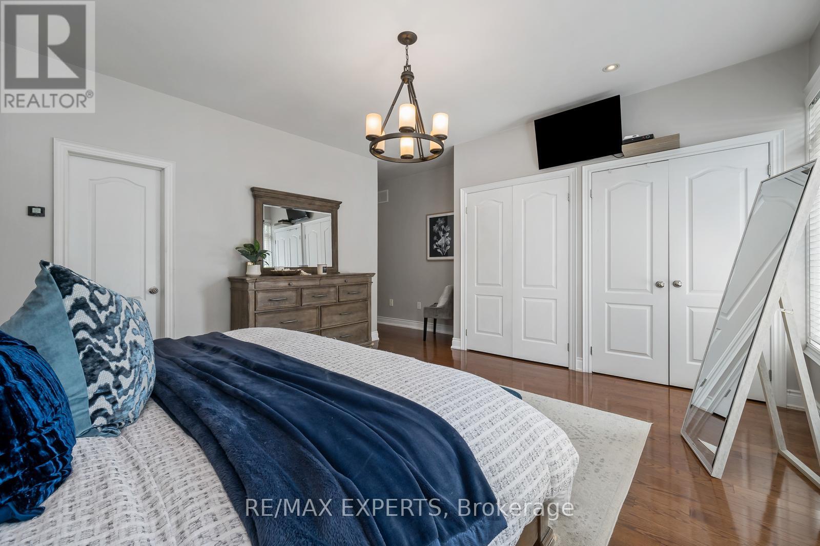 28 Dokkum Crescent, Brampton (Snelgrove), Ontario  L6Z 4T6 - Photo 20 - W12342638