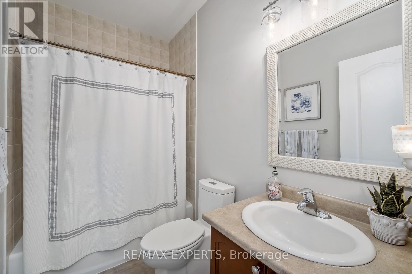 28 Dokkum Crescent, Brampton (Snelgrove), Ontario  L6Z 4T6 - Photo 24 - W12342638