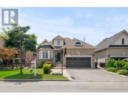 28 Dokkum Crescent, Brampton (Snelgrove), Ca