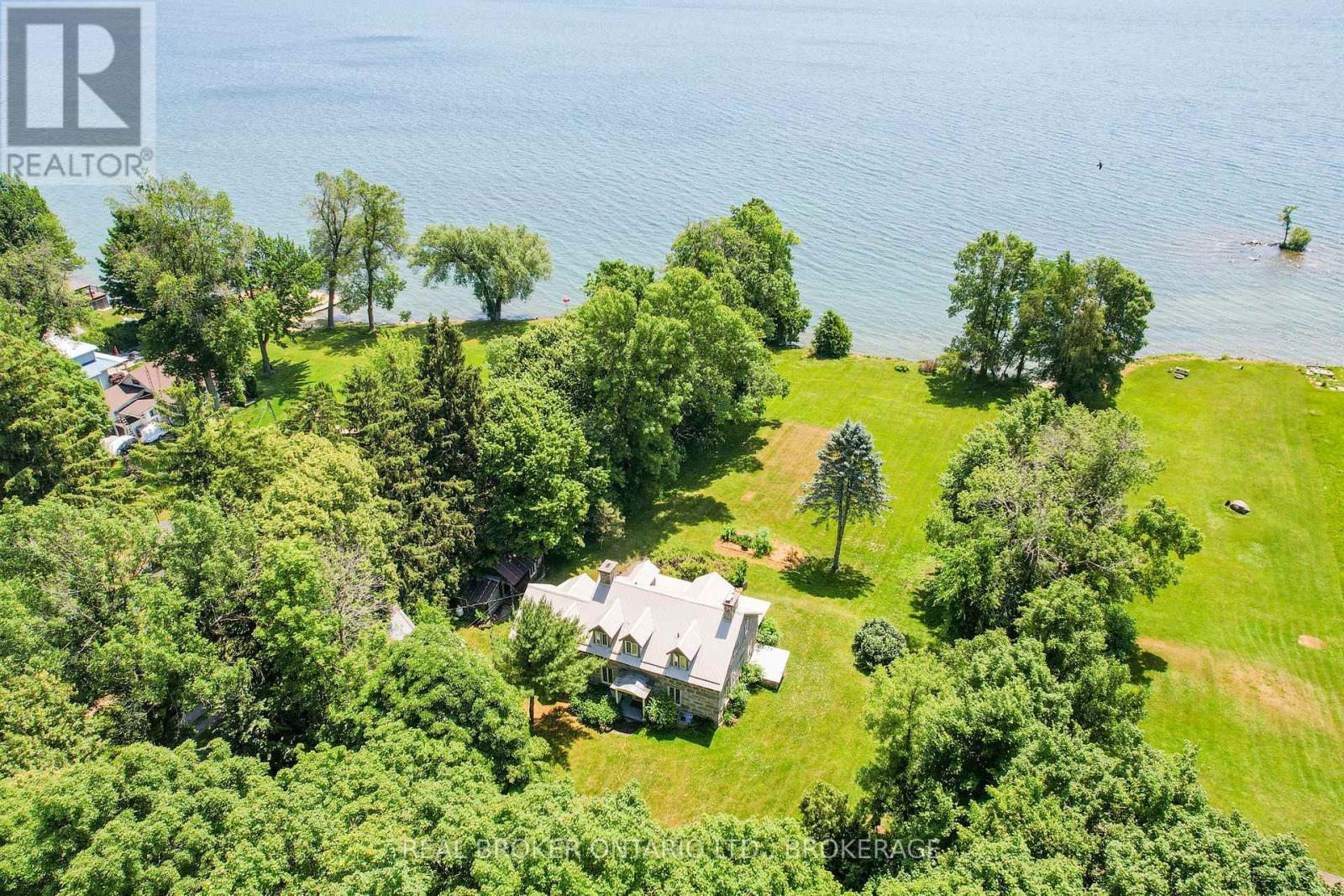 20824 South Service Road, South Glengarry, Ontario  K0C 1N0 - Photo 1 - X12250510