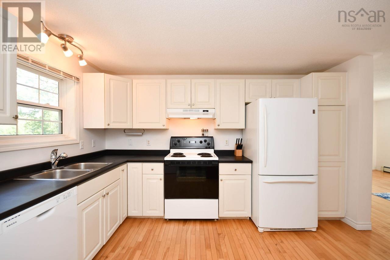 91 Douglas Crescent, Halifax, Nova Scotia  B3M 3B6 - Photo 10 - 202519964
