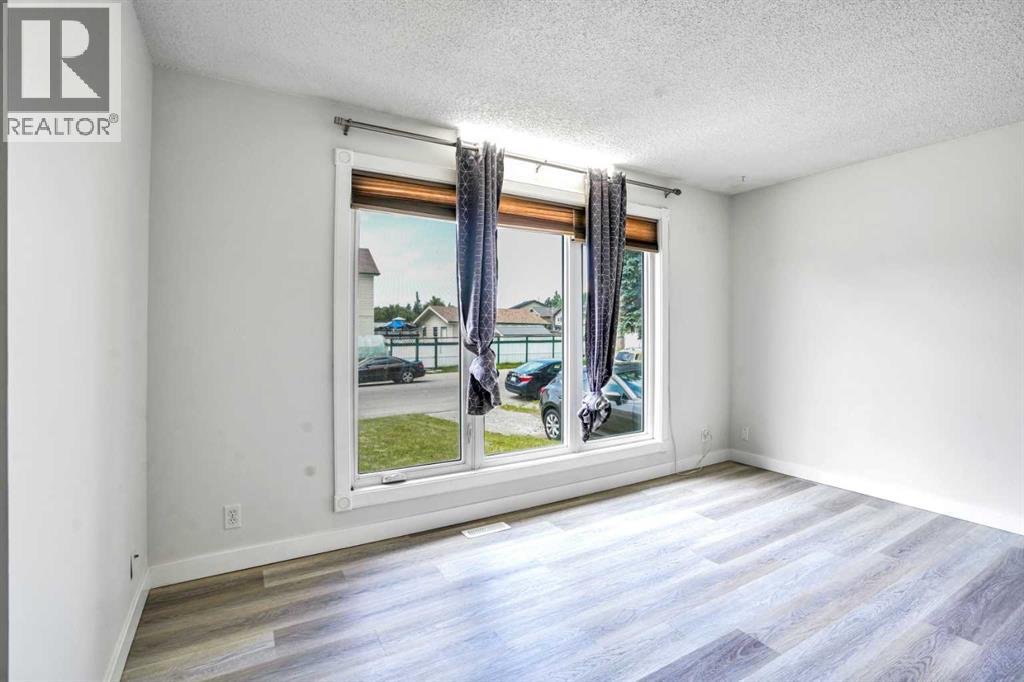 Property at 171 erin ridge Road SE image 3