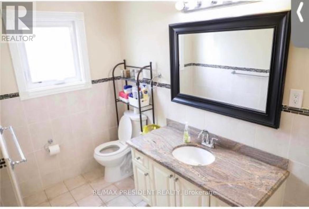 146 Havelock Drive, Brampton, Ontario  L6W 4G3 - Photo 14 - W12342305