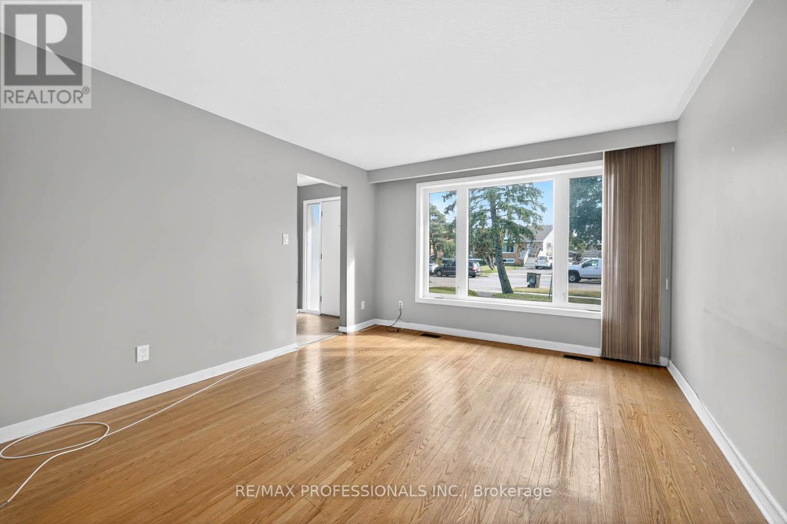 Property at 1784 SANDGATE CRESCENT image 5