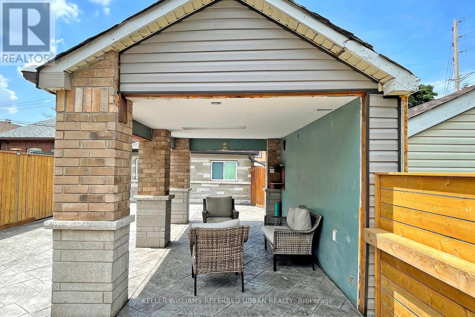 19 Bicknell Avenue, Toronto, Ontario  M6M 4G4 - Photo 28 - W12342726