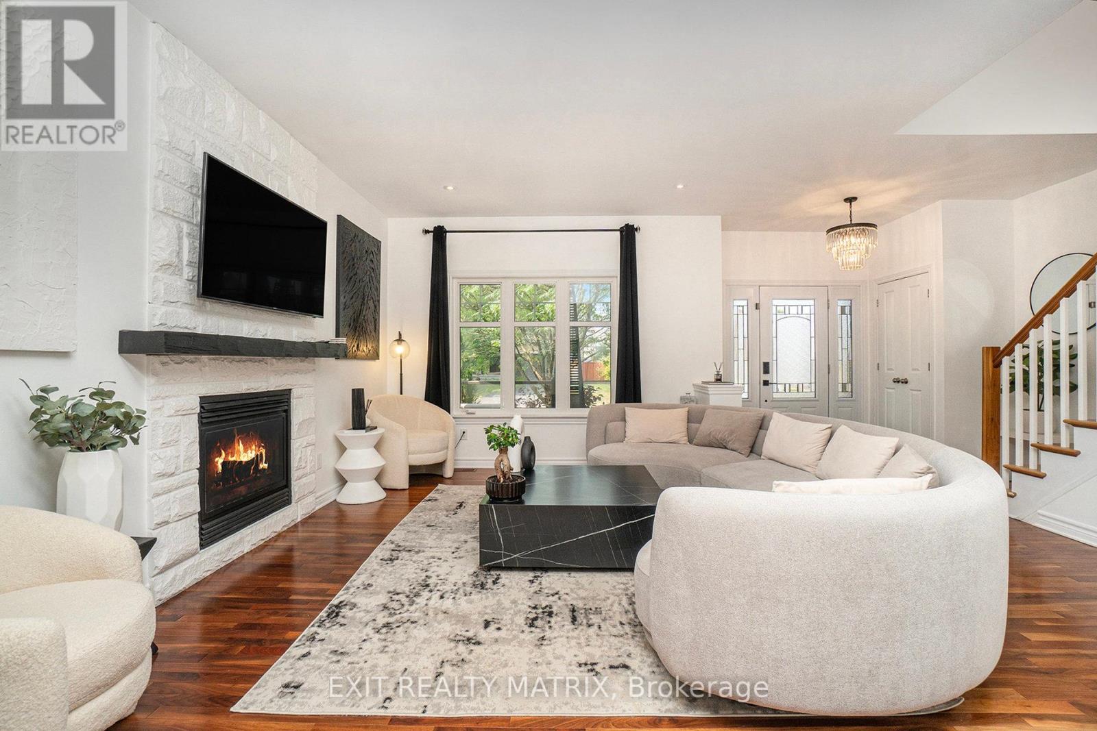Property at 89 SOUTH INDIAN DRIVE image 5