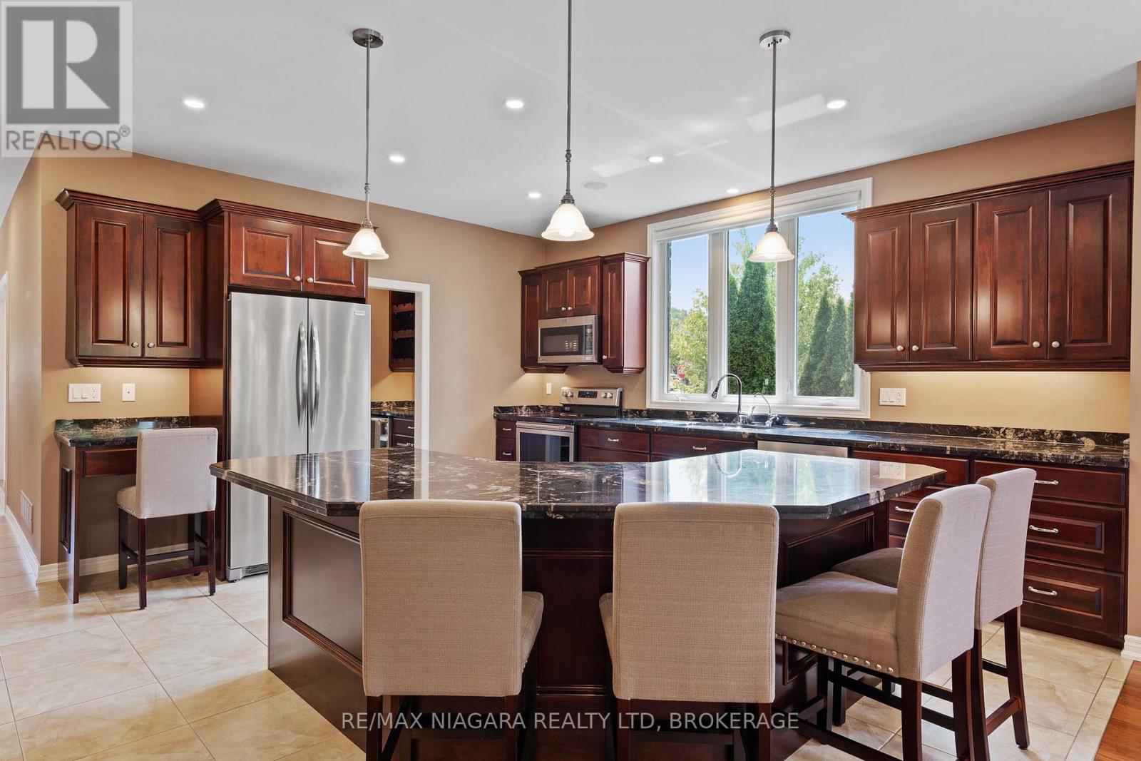 Property at 23 GORING WAY image 5