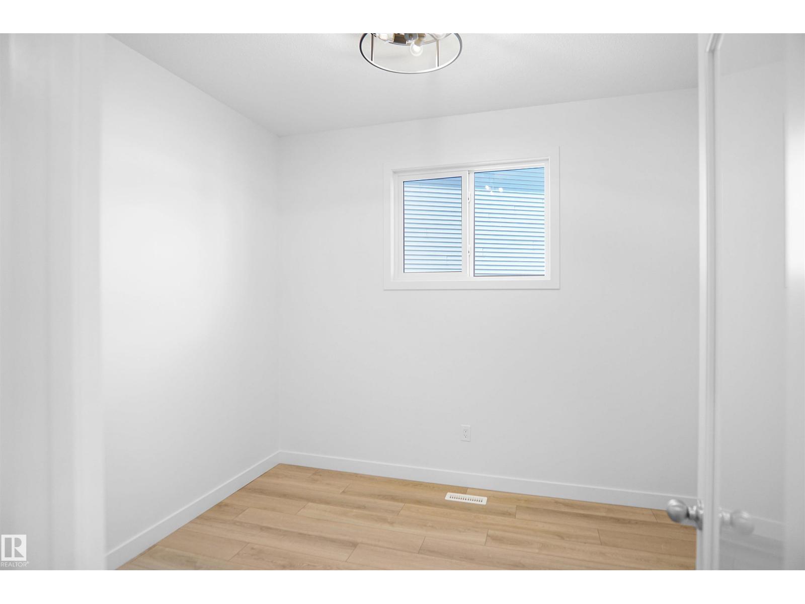 1503 26 St Nw, Edmonton, Alberta  T6T 2R6 - Photo 2 - E4452759