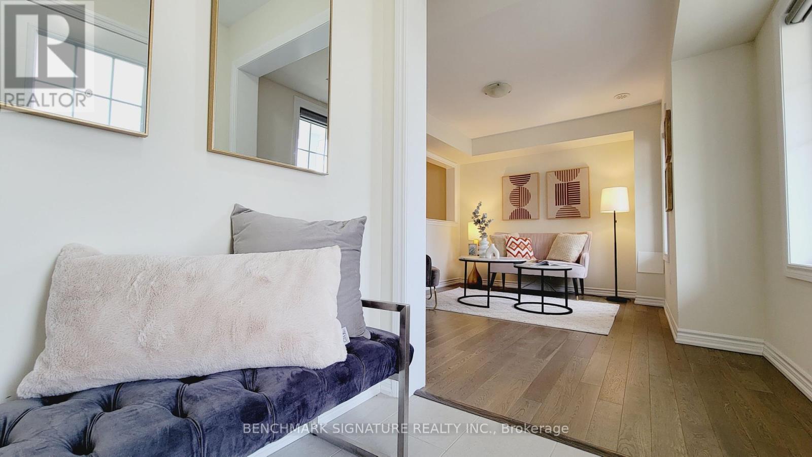 29 George Peach Avenue, Markham, Ontario  L6C 0Z2 - Photo 9 - N12335089