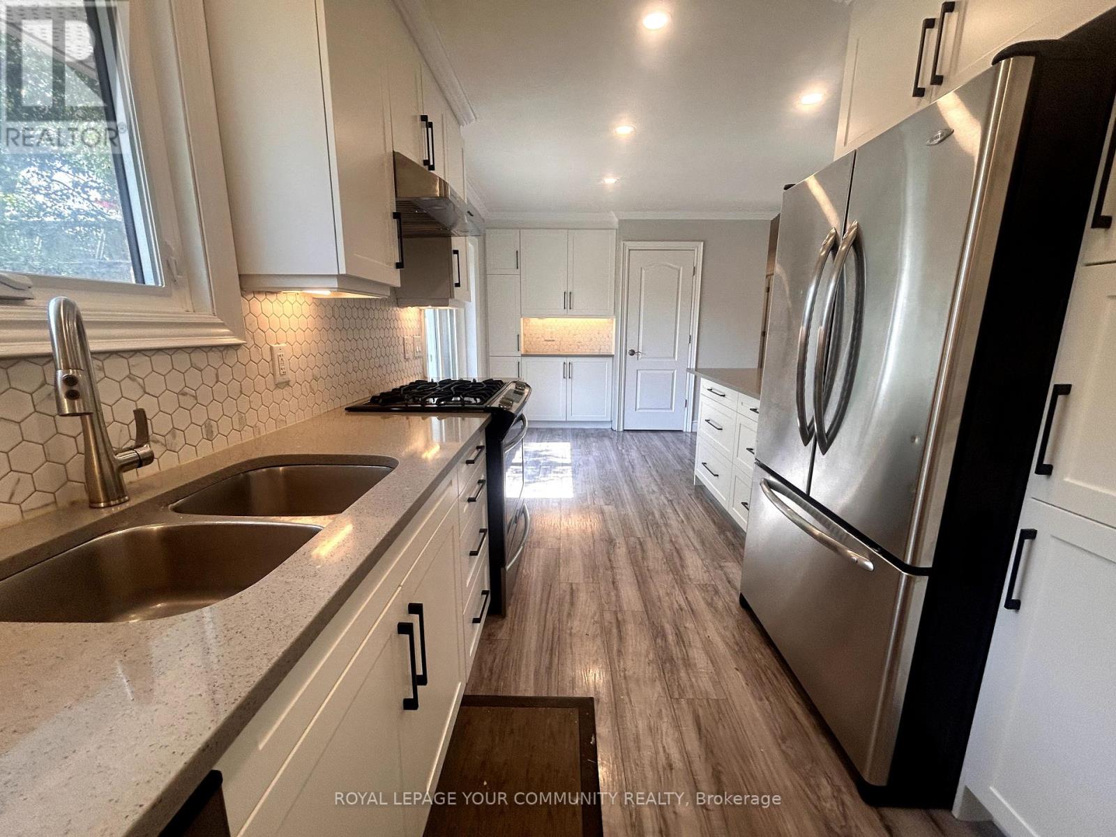 Upper - 93 Westmount Drive S, Orillia, Ontario  L3V 6E2 - Photo 8 - S12342255