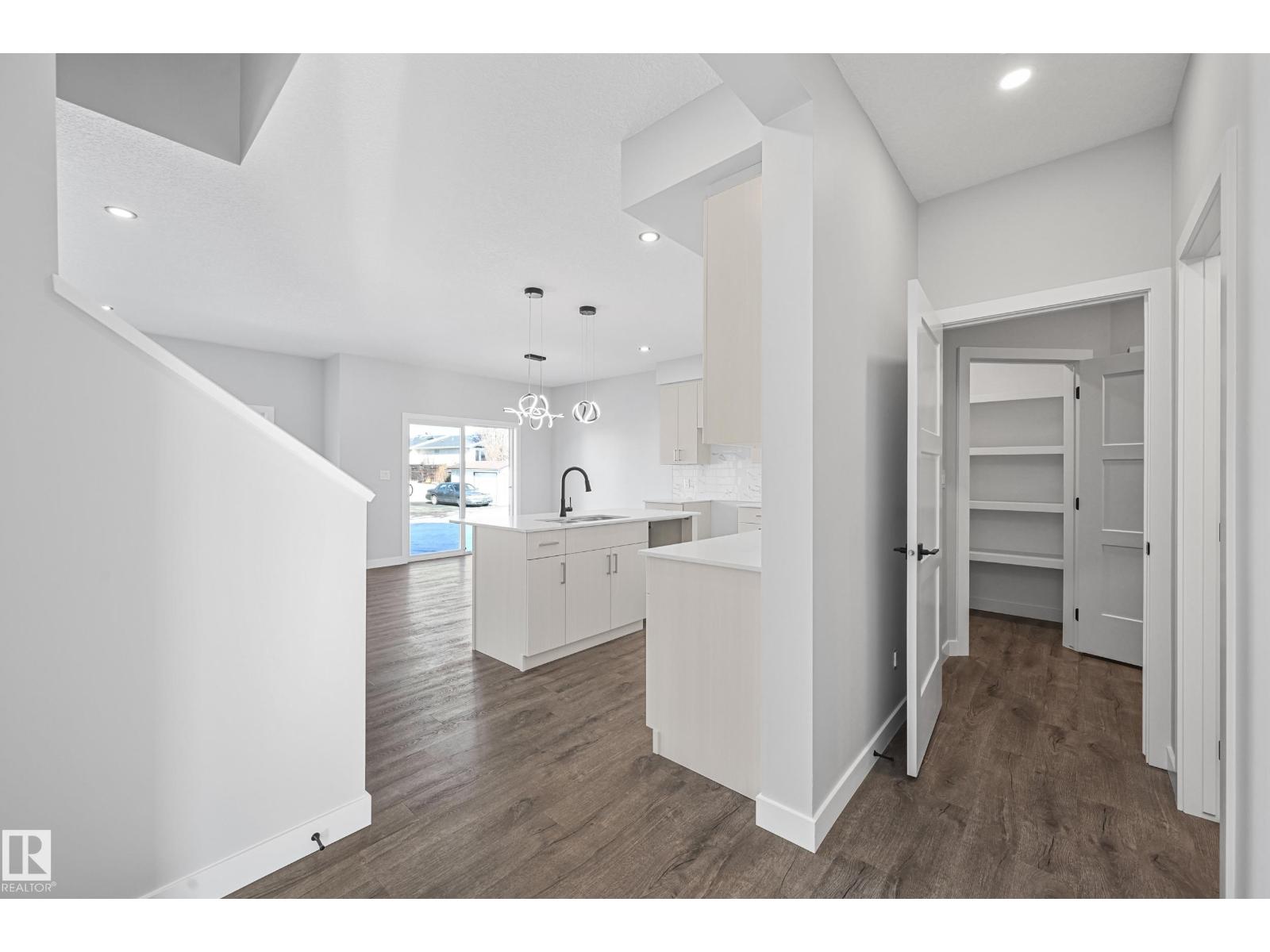 76 Maple Cr, Gibbons, Alberta  T0A 1N0 - Photo 4 - E4452762