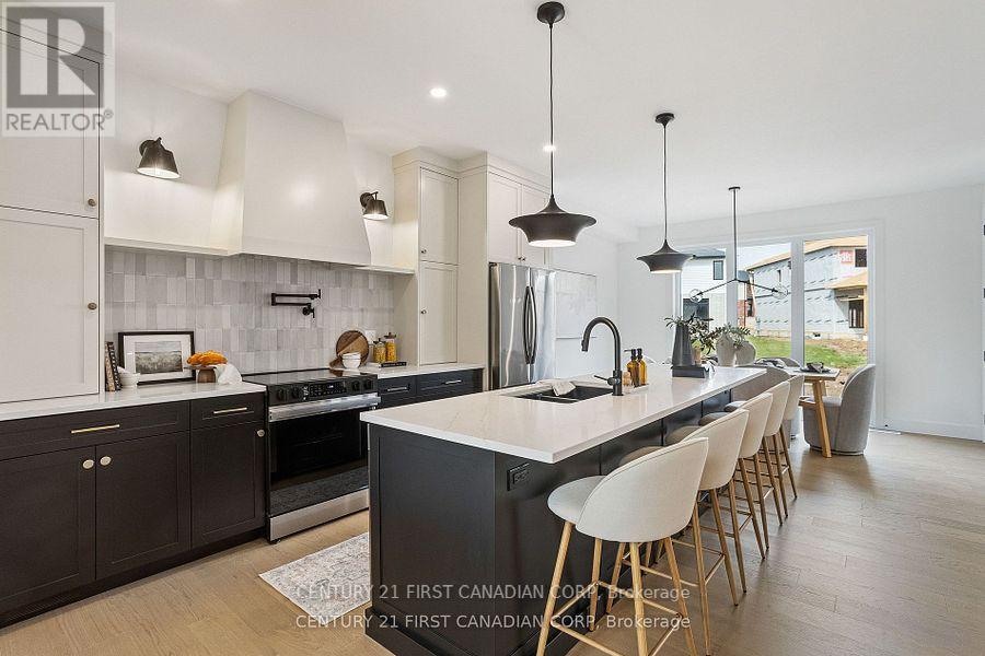 3871 Big Leaf Trail, London South (South V), Ontario  N6P 1H5 - Photo 8 - X12342925