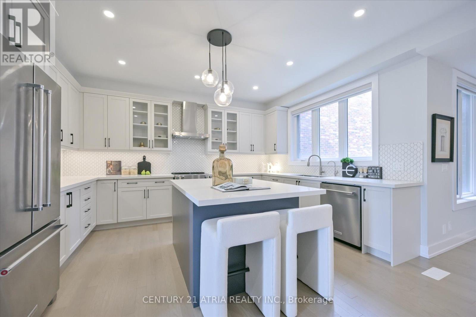 17 Kohn Lane, Markham (Angus Glen), Ontario  L6C 3J3 - Photo 12 - N12342799