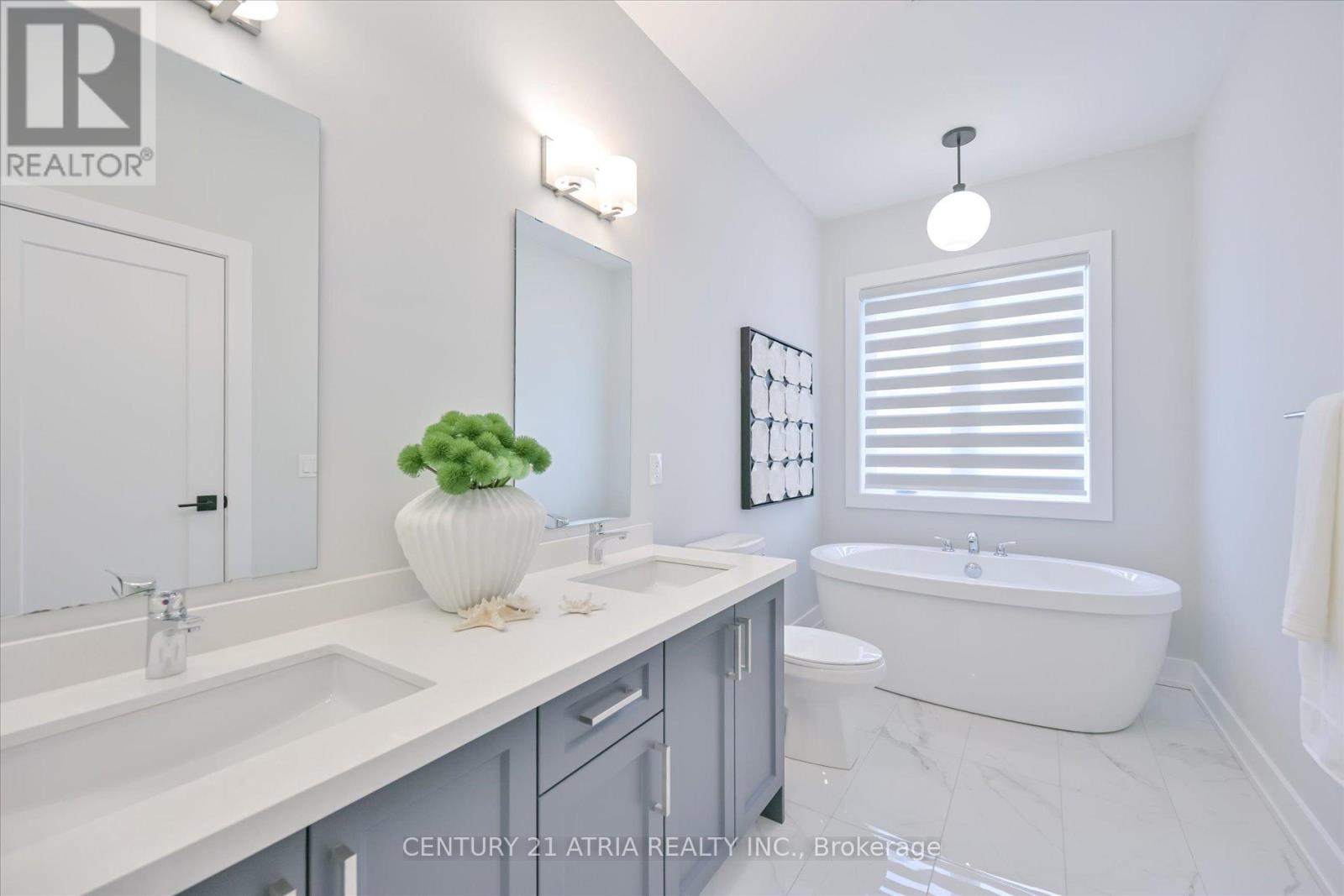 17 Kohn Lane, Markham (Angus Glen), Ontario  L6C 3J3 - Photo 27 - N12342799