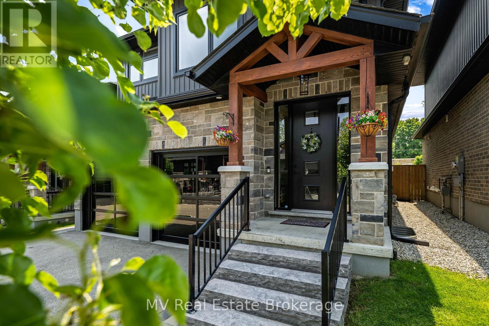 34 Creekside Terrace Private, Centre Wellington, Ontario  N1M 0H4 - Photo 2 - X12342867