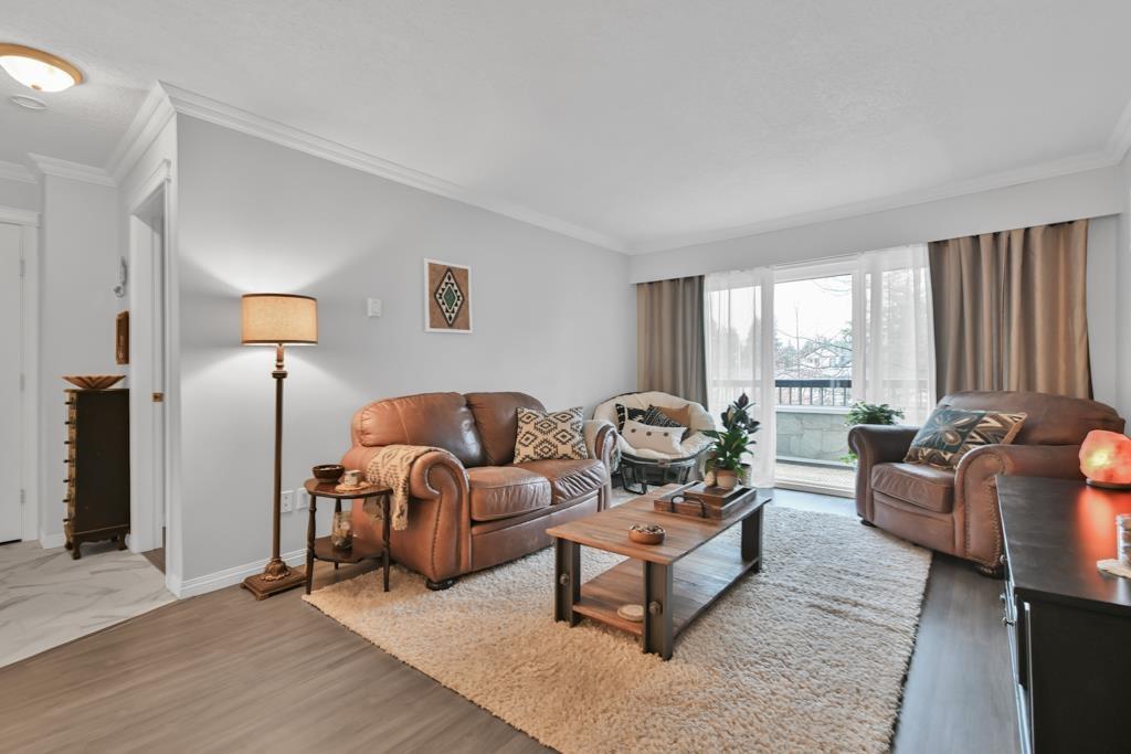Property at 215 2211 CLEARBROOK ROAD image 3