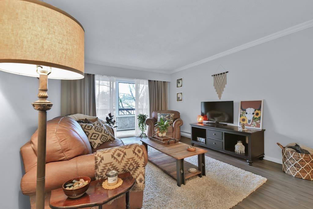 Property at 215 2211 CLEARBROOK ROAD image 4